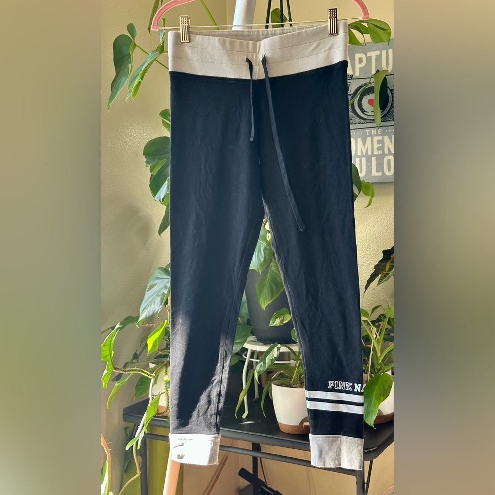 EUC VS PINK Yoga Drawstring Leggining M